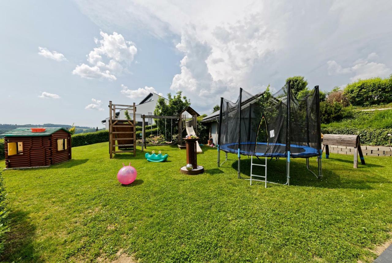 Ferienwohnung Fernblick Neukirchen vorm Wald Ngoại thất bức ảnh